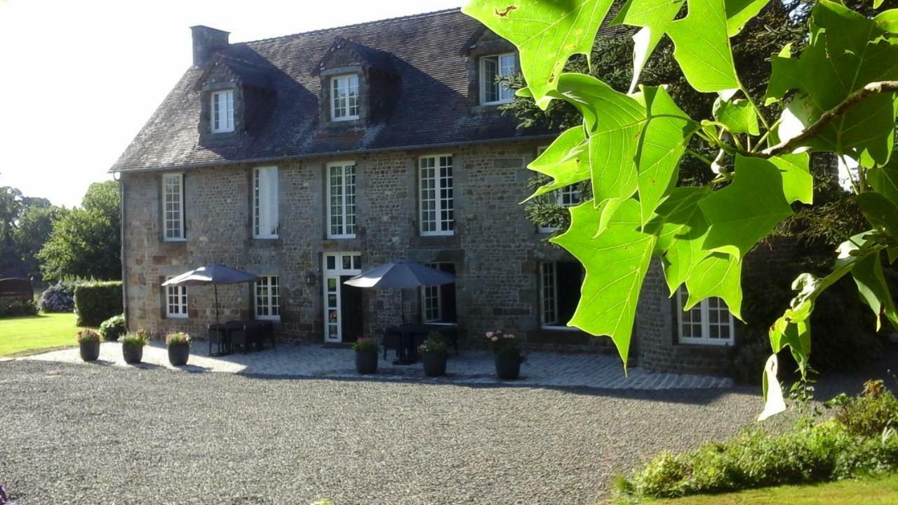 Manoir De La Porte Otel Sainte-Pience Dış mekan fotoğraf